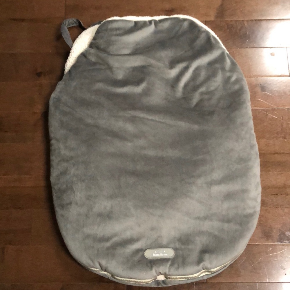 JJ Cole bundleme car seat cover, never used!